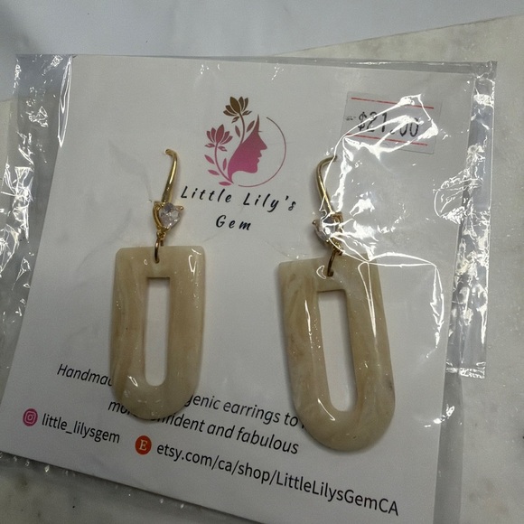 Handmade polymer clay Earrings - Picture 4 of 8